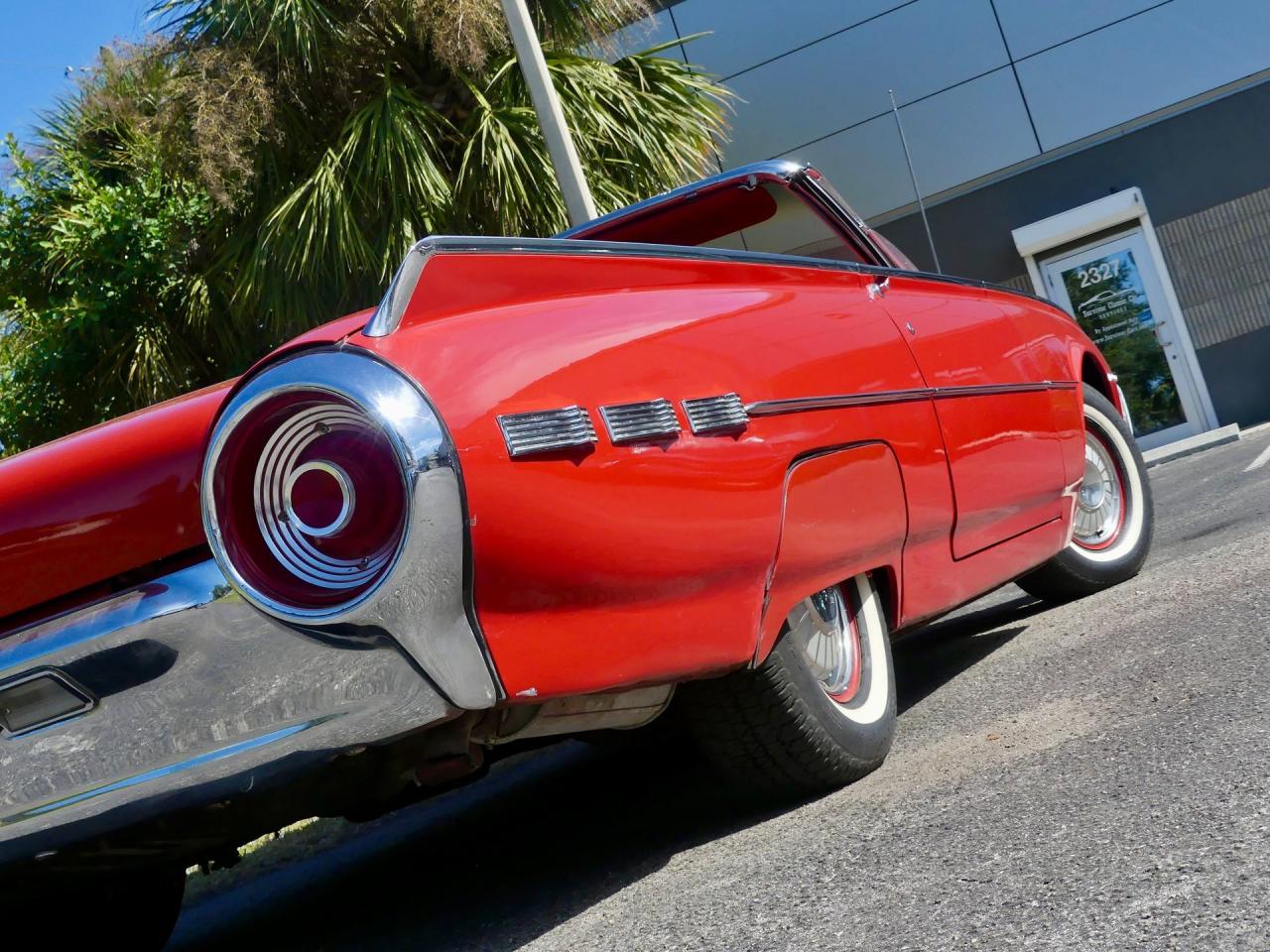 1962 Ford Thunderbird Convertible