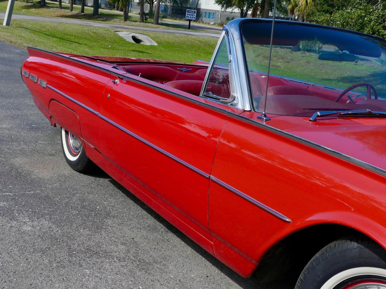 1962 Ford Thunderbird Convertible