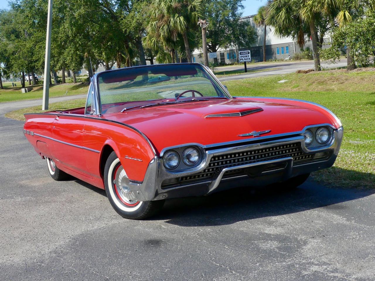 1962 Ford Thunderbird Convertible