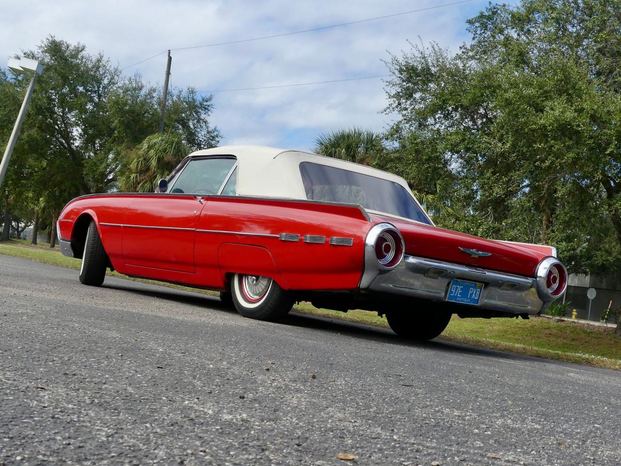 1962 Ford Thunderbird Convertible
