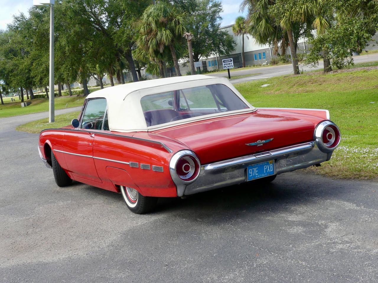 1962 Ford Thunderbird Convertible