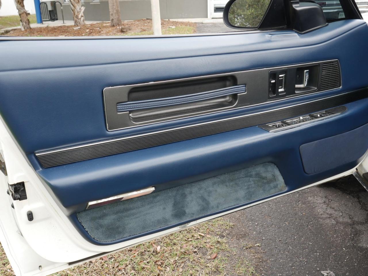 1990 Buick Reatta Convertible