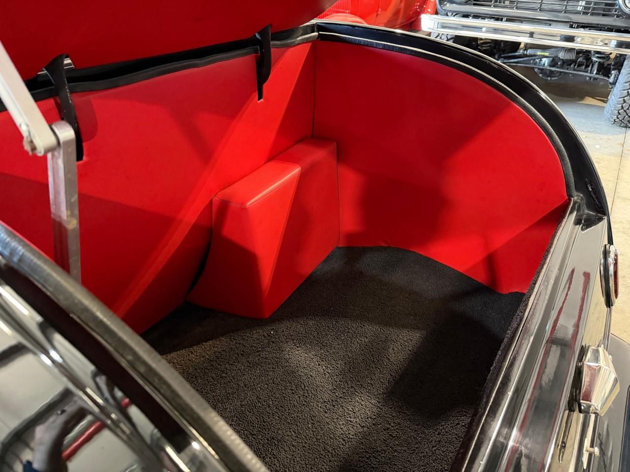 1932 Ford Model A Roadster