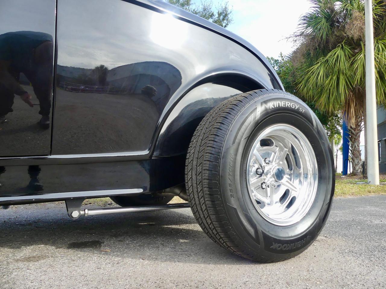 1932 Ford Model A Roadster