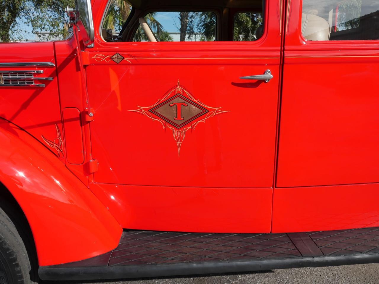 1948 Diamond Truck Cummins Restomod