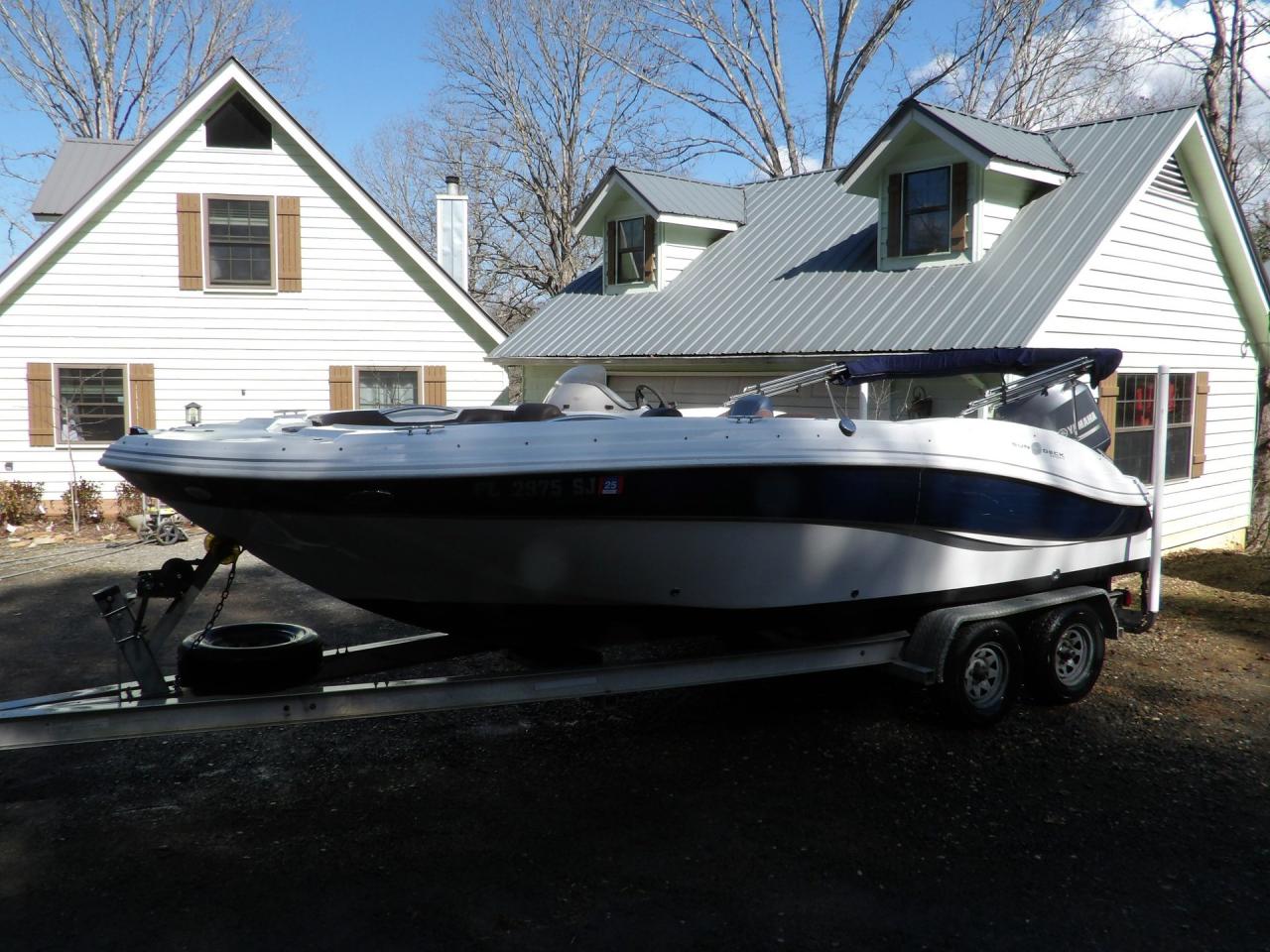2013 Hurricane Sun Deck 203 Sport