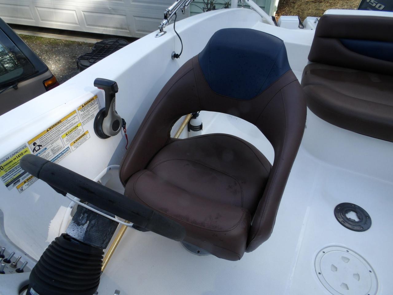 2013 Hurricane Sun Deck 203 Sport