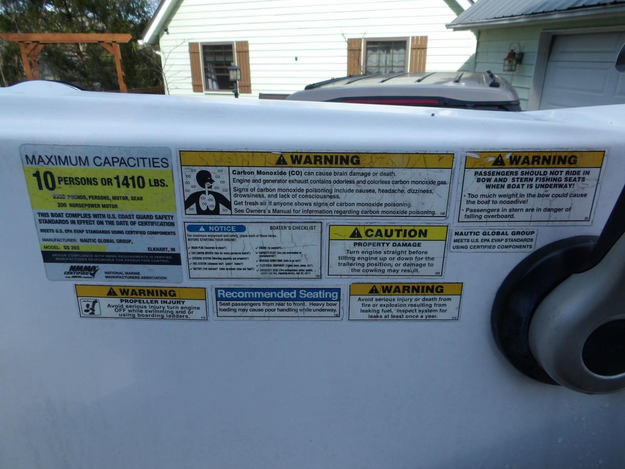 2013 Hurricane Sun Deck 203 Sport