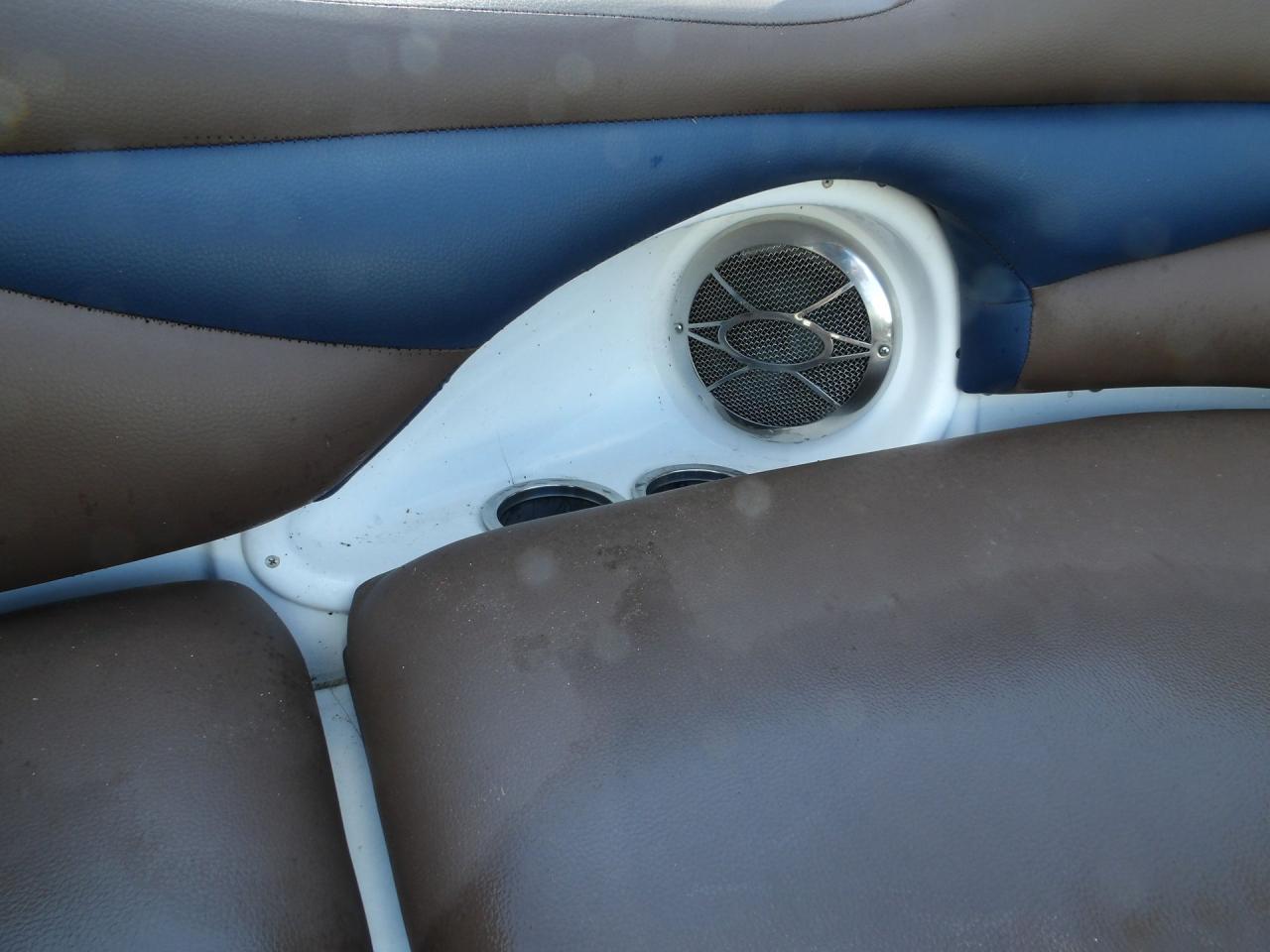 2013 Hurricane Sun Deck 203 Sport