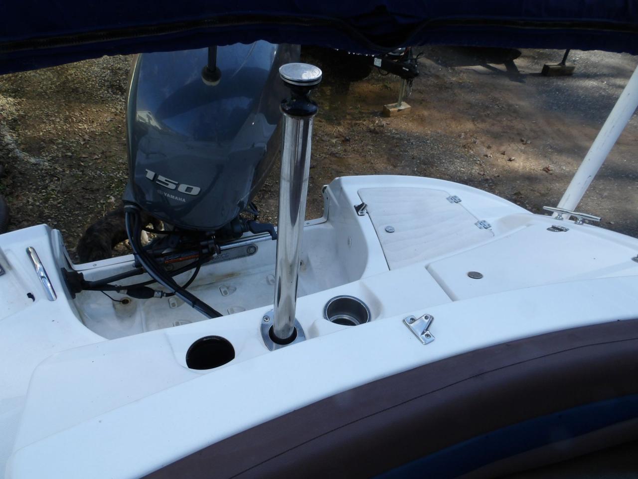 2013 Hurricane Sun Deck 203 Sport