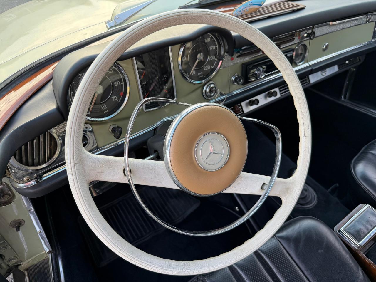 1964 Mercedes - Benz 230SL