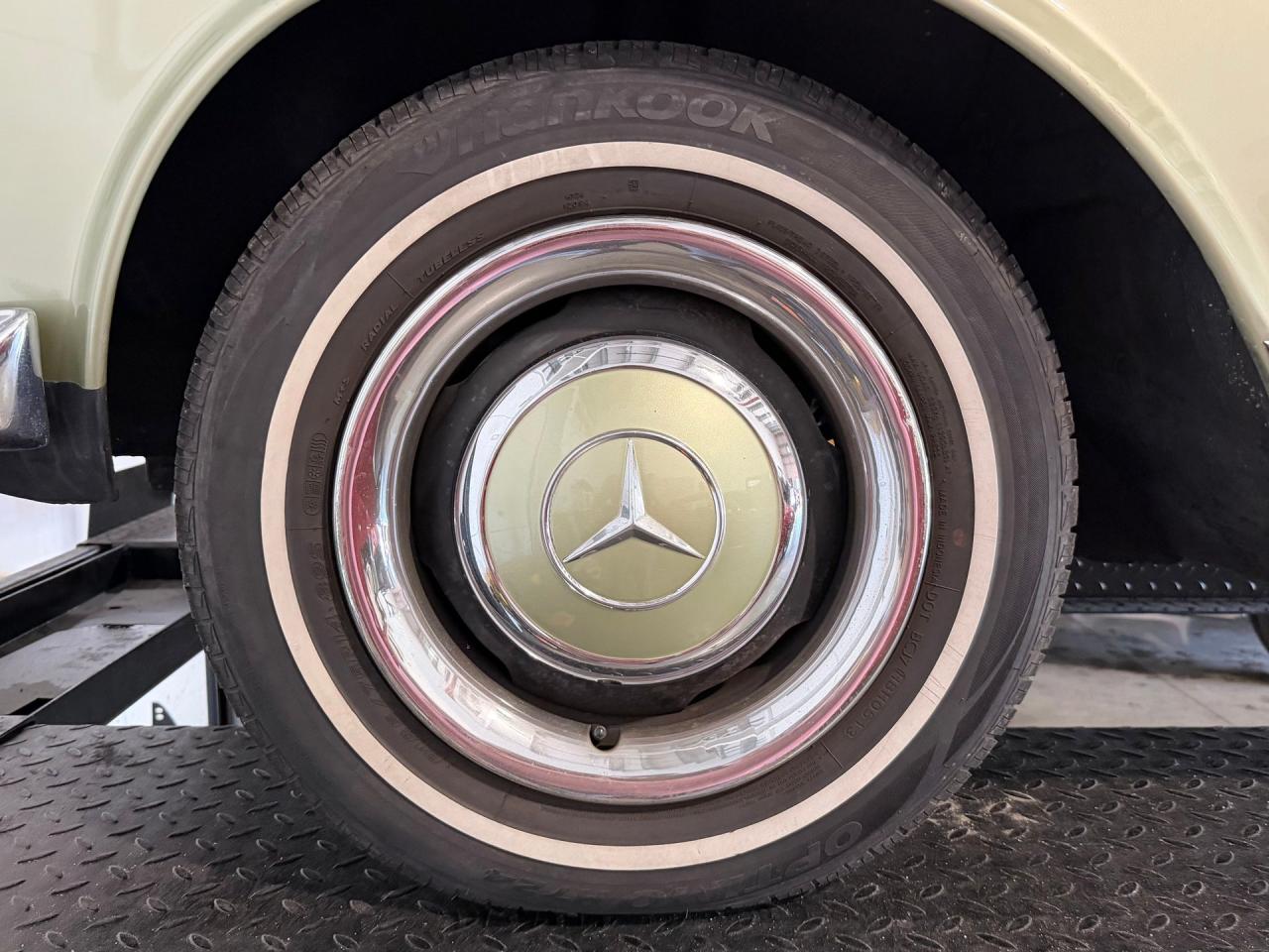 1964 Mercedes - Benz 230SL