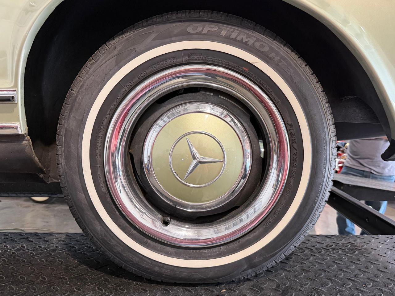 1964 Mercedes - Benz 230SL