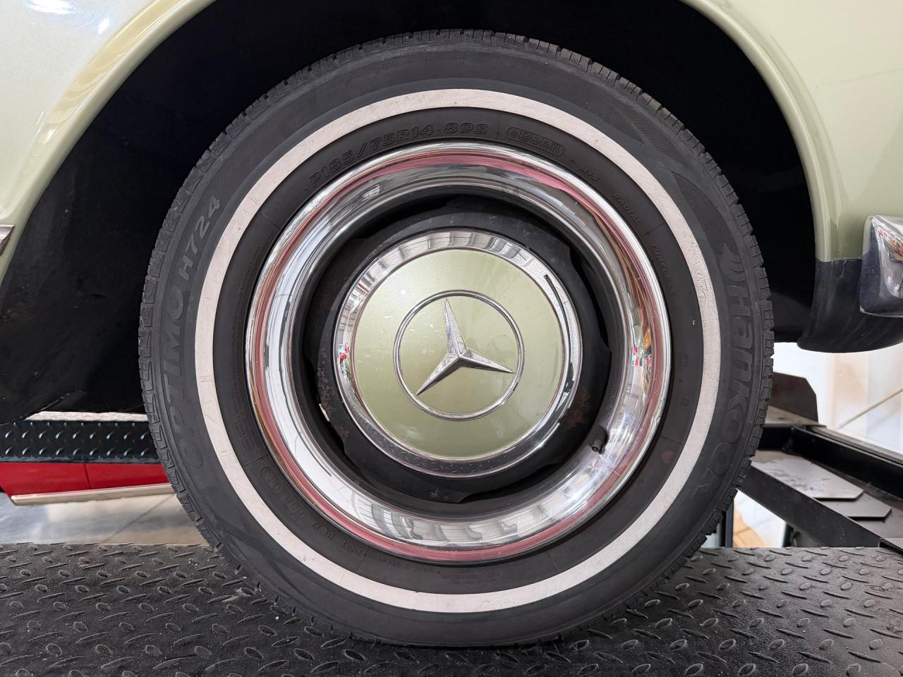 1964 Mercedes - Benz 230SL