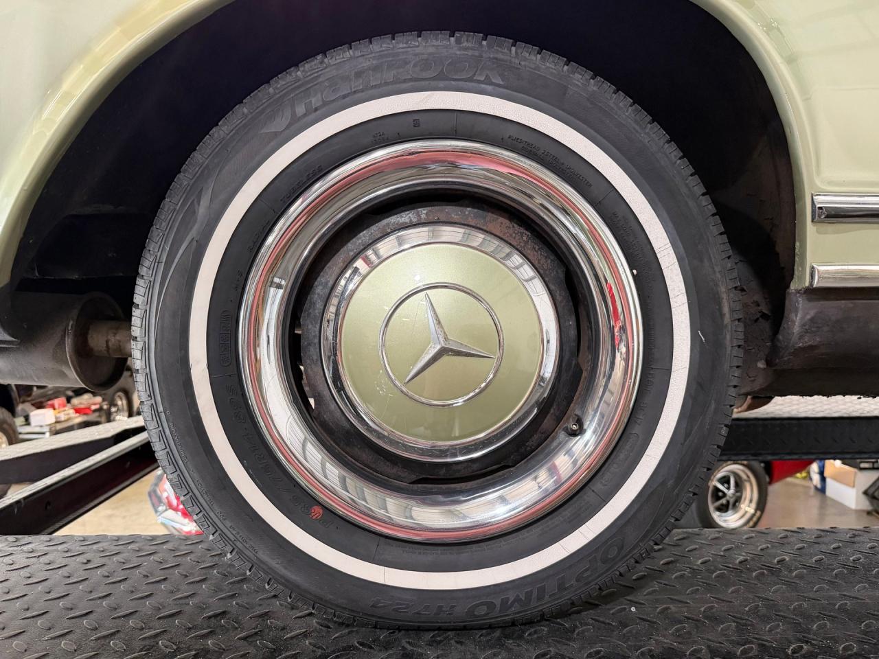 1964 Mercedes - Benz 230SL