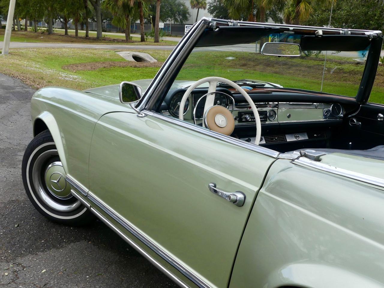 1964 Mercedes - Benz 230SL