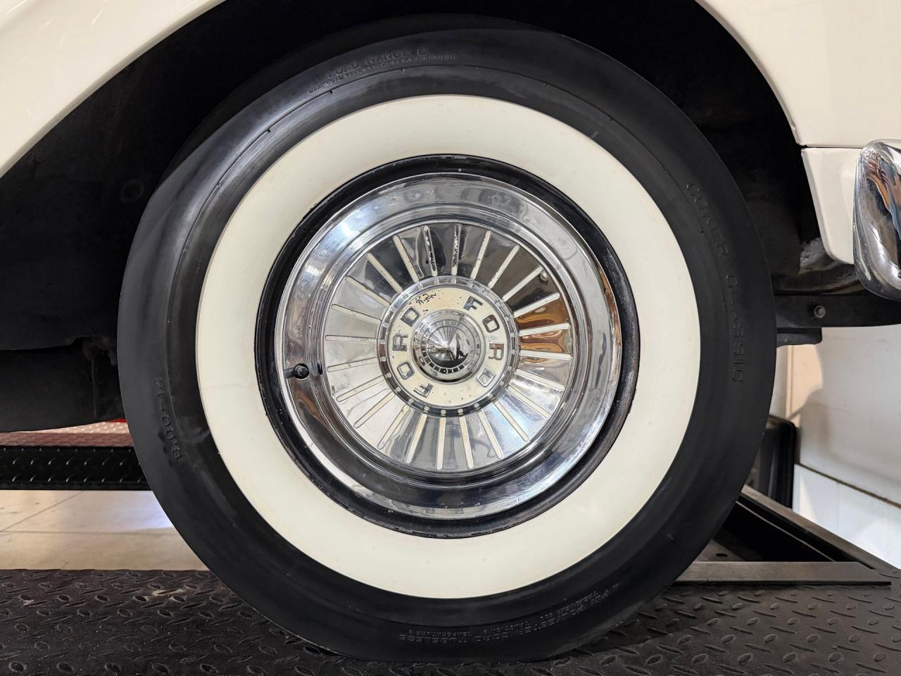 1957 Ford Fairlane Skyliner