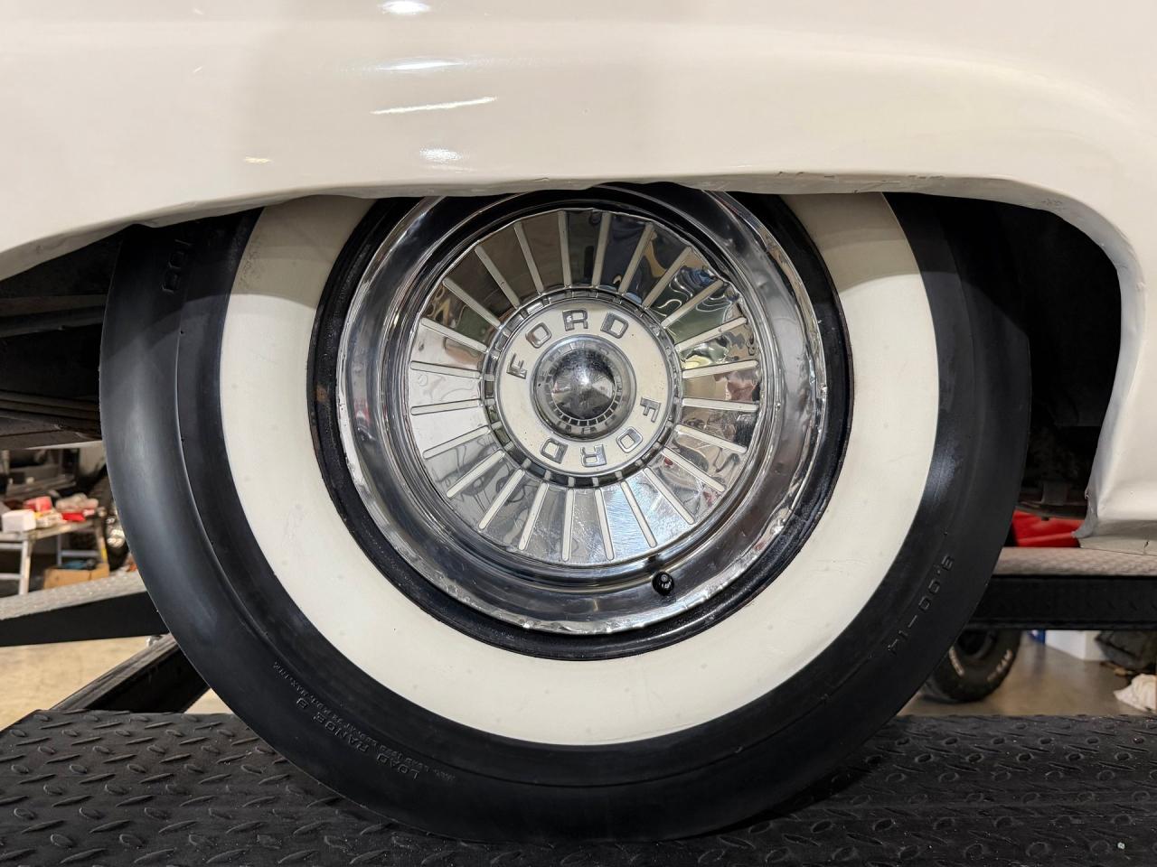 1957 Ford Fairlane Skyliner