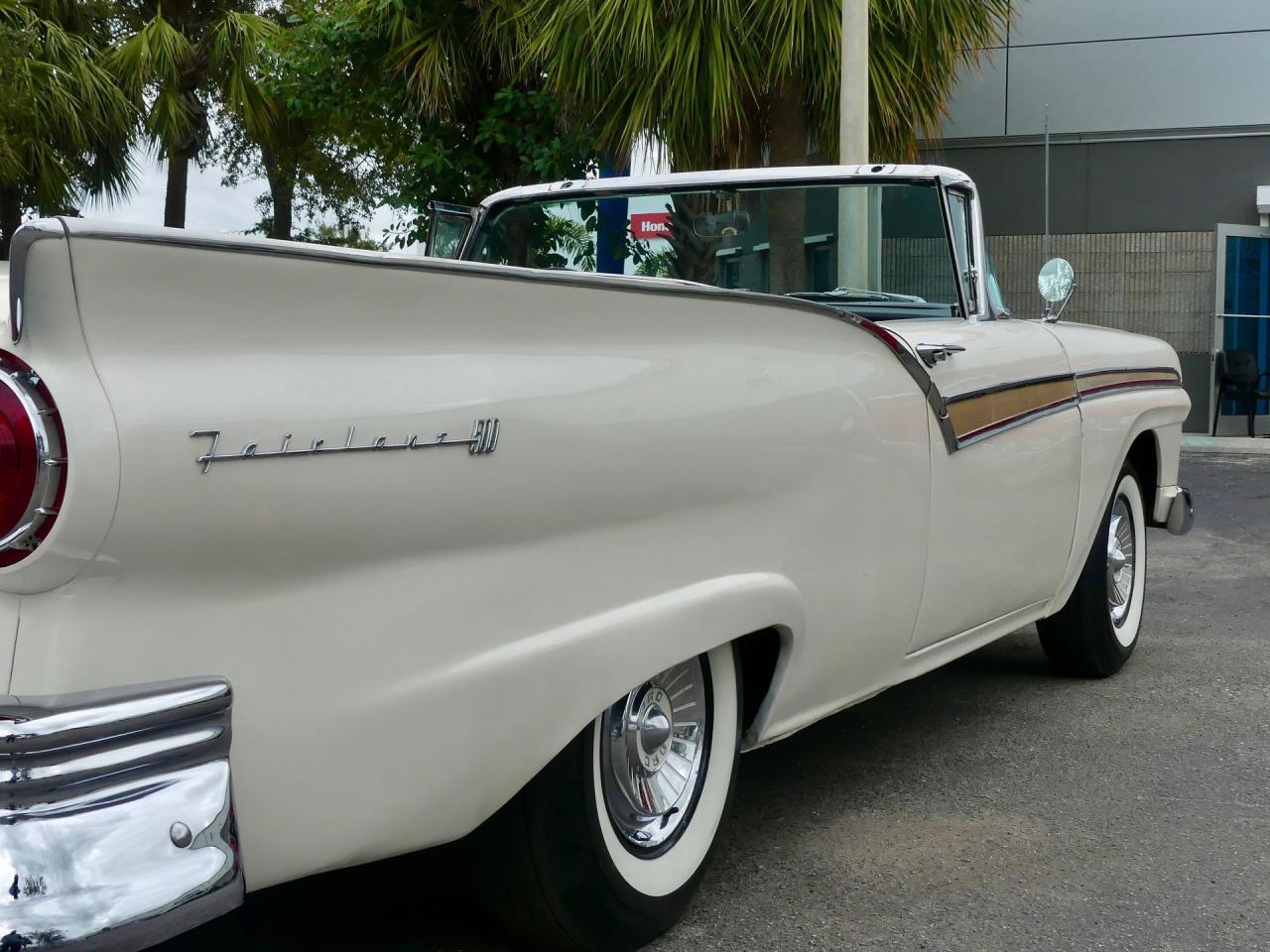 1957 Ford Fairlane Skyliner