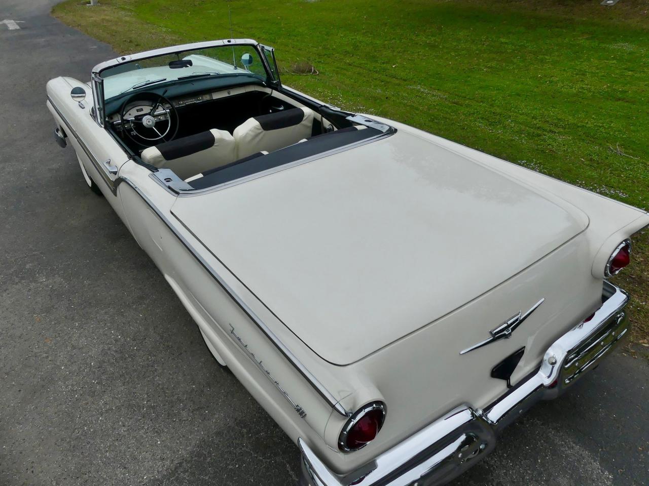 1957 Ford Fairlane Skyliner