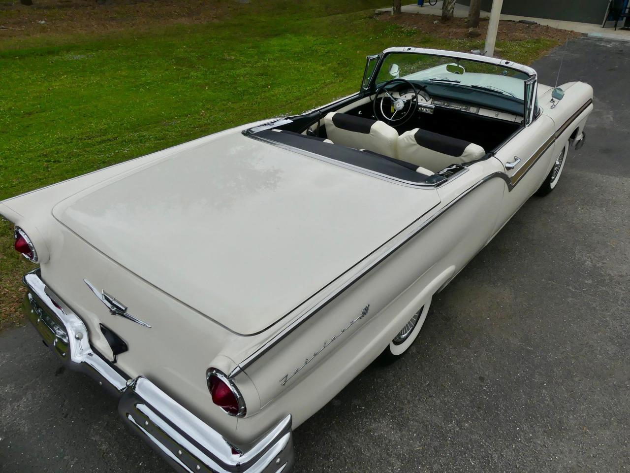 1957 Ford Fairlane Skyliner