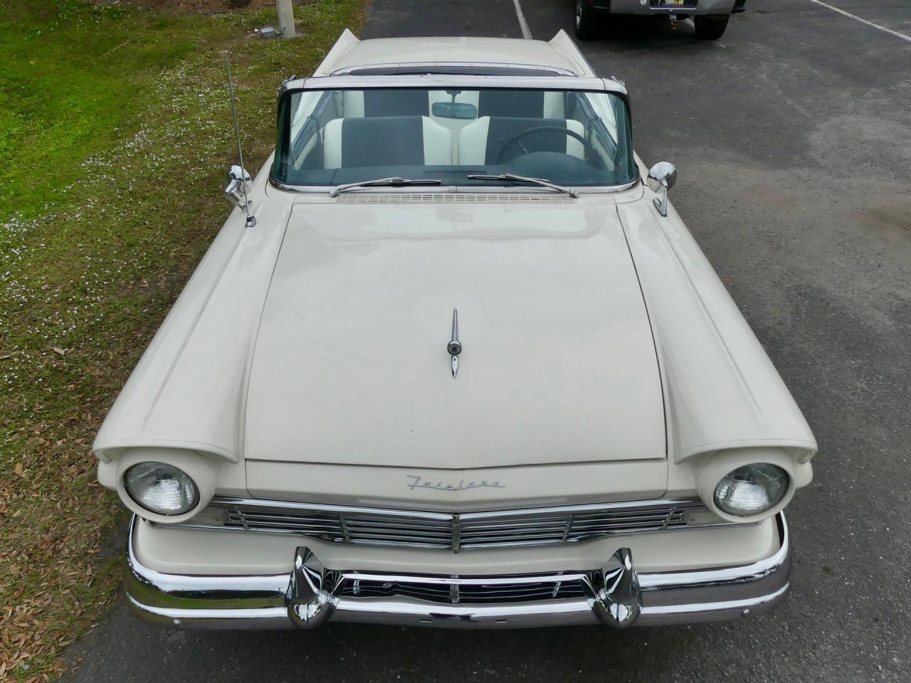 1957 Ford Fairlane Skyliner