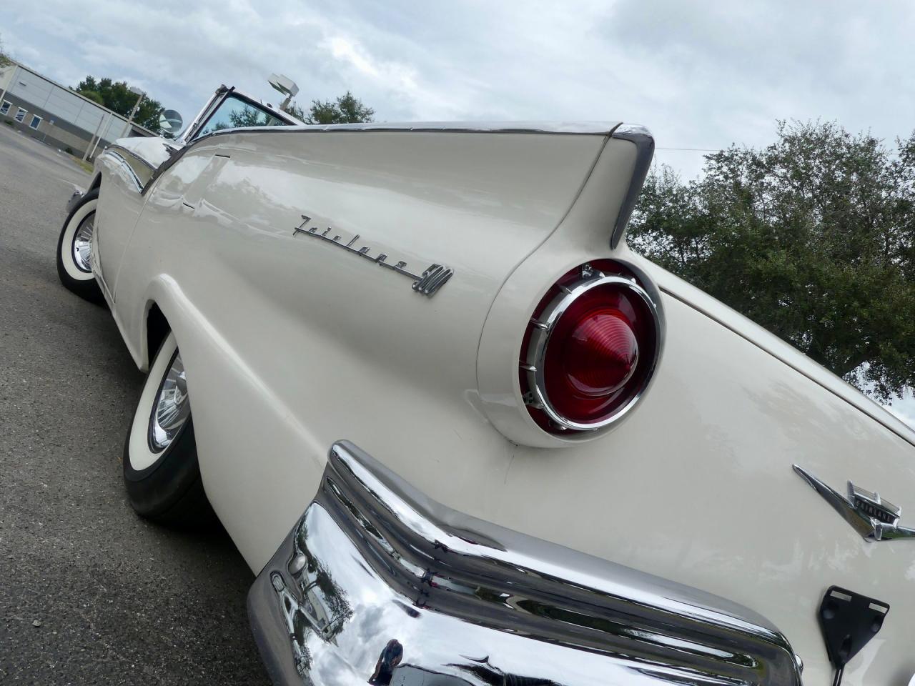 1957 Ford Fairlane Skyliner