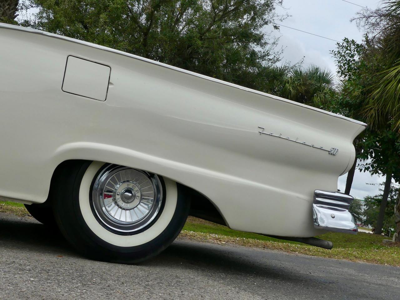 1957 Ford Fairlane Skyliner