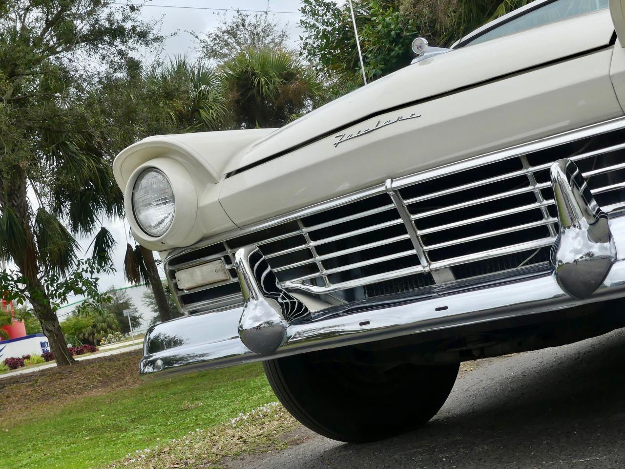 1957 Ford Fairlane Skyliner