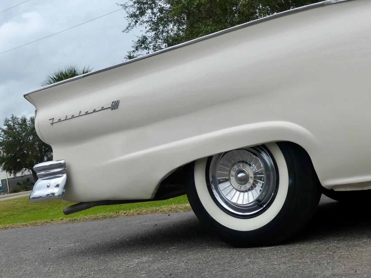1957 Ford Fairlane Skyliner