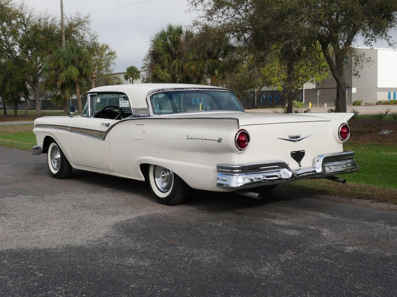 1957 Ford Fairlane Skyliner