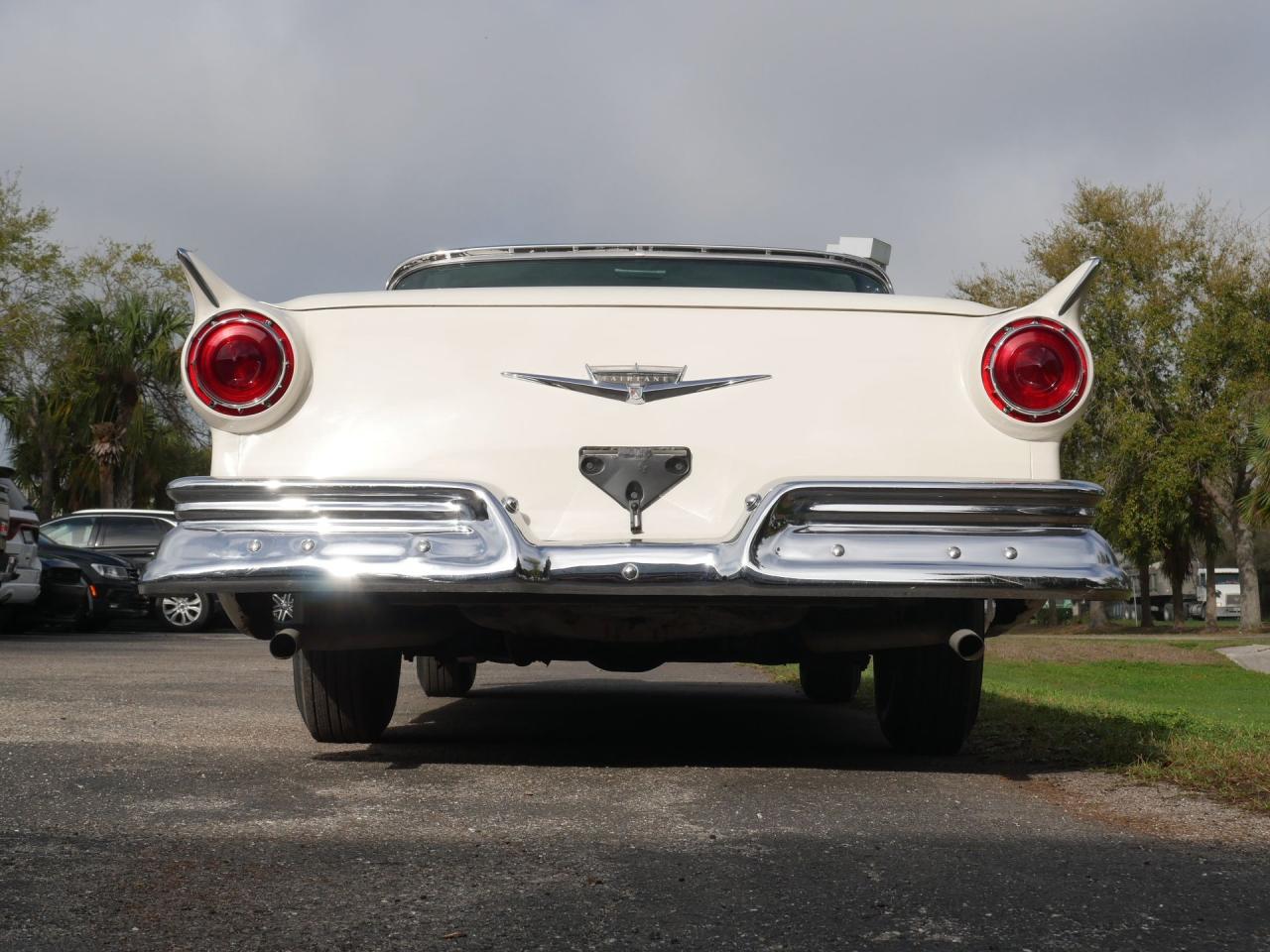 1957 Ford Fairlane Skyliner