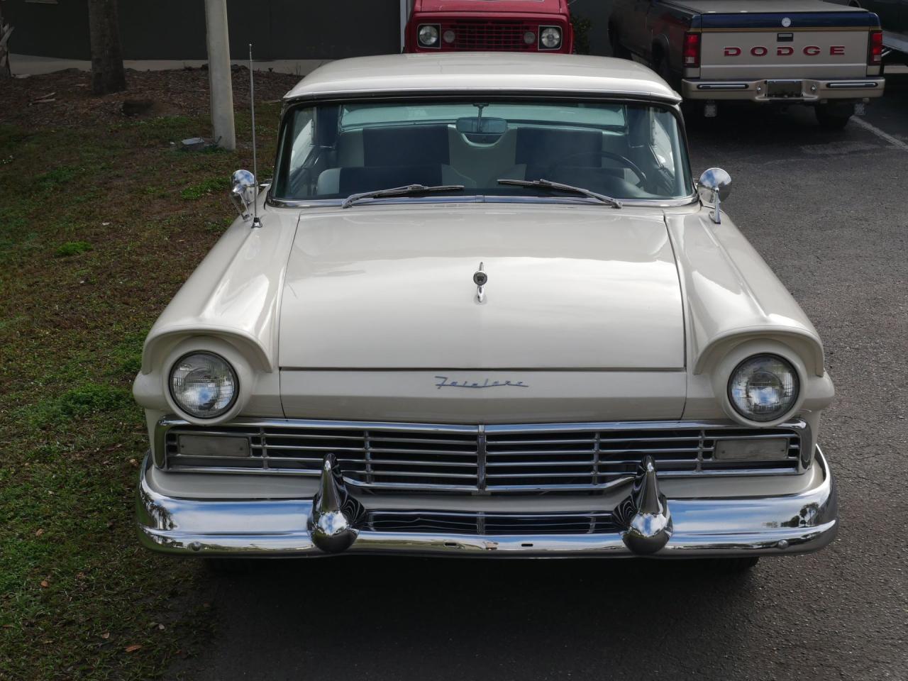 1957 Ford Fairlane Skyliner