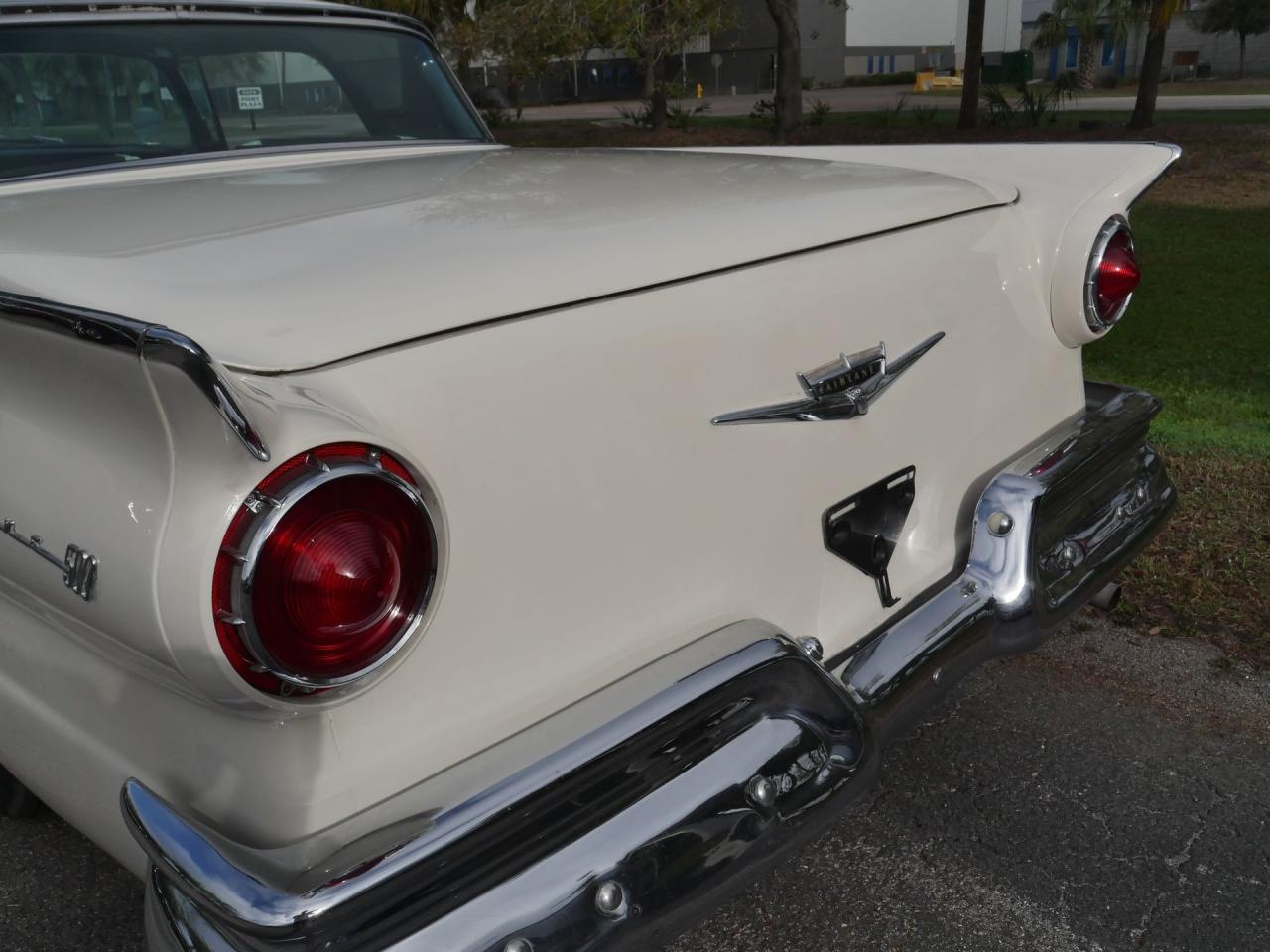 1957 Ford Fairlane Skyliner