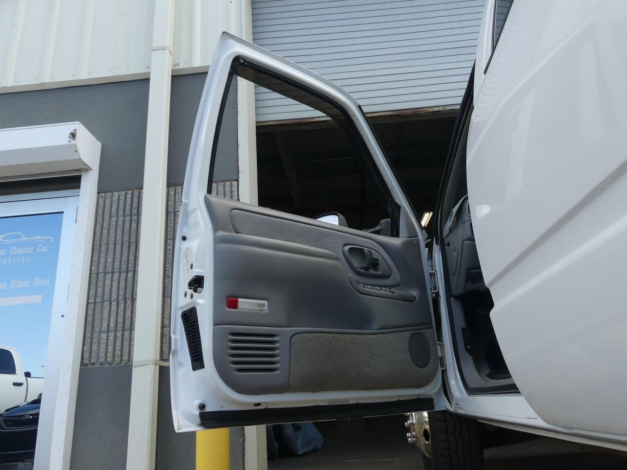 2000 Chevrolet C3500 Crew Cab Dually