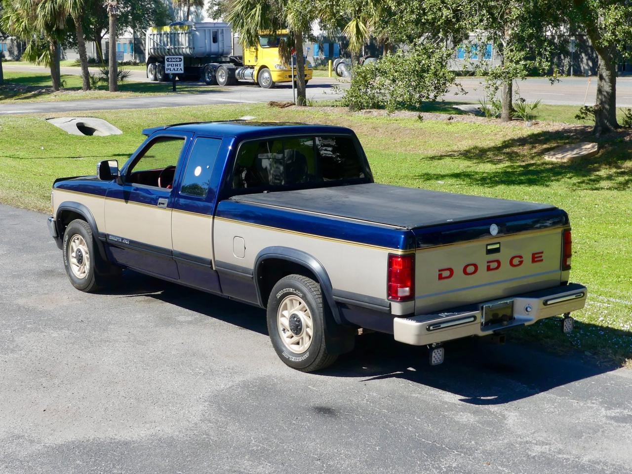 1993 Dodge Dakota LE Extended Cab