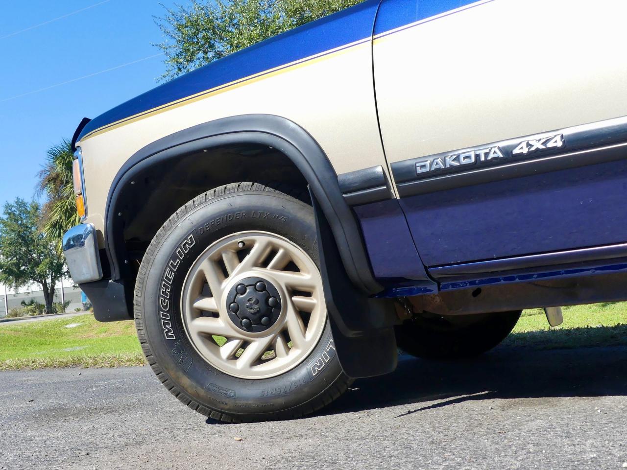 1993 Dodge Dakota LE Extended Cab