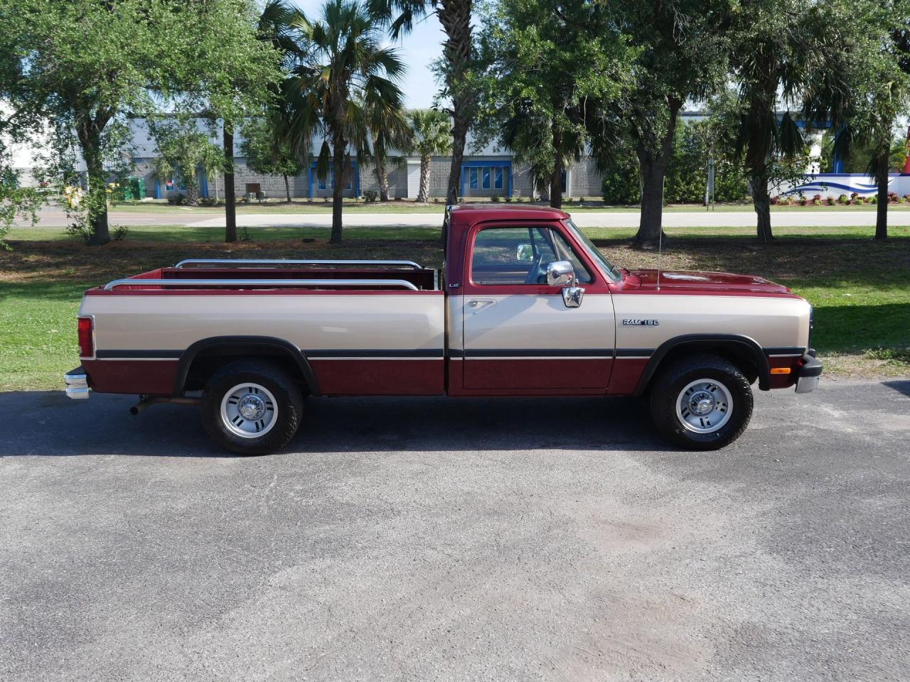 1992 Dodge Ram D-150 LE
