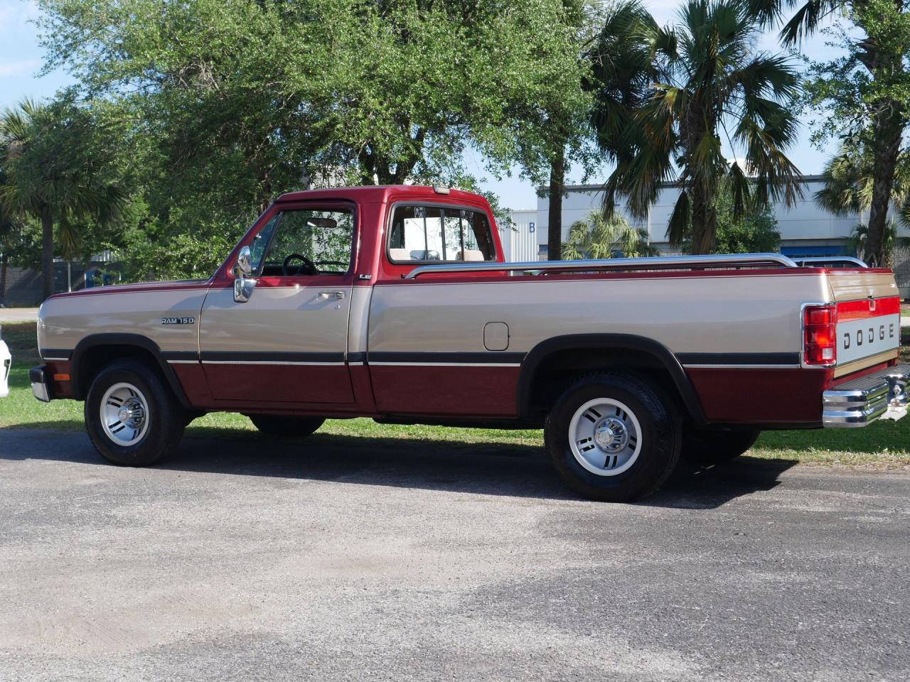 1992 Dodge Ram D-150 LE