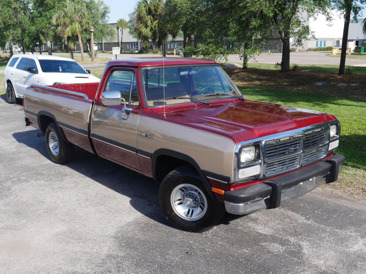 1992 Dodge Ram D-150 LE
