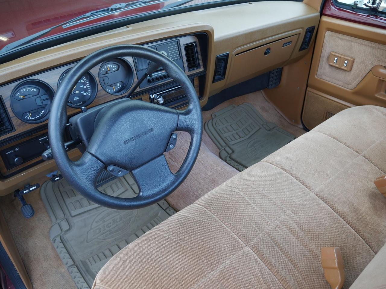 1992 Dodge Ram D-150 LE