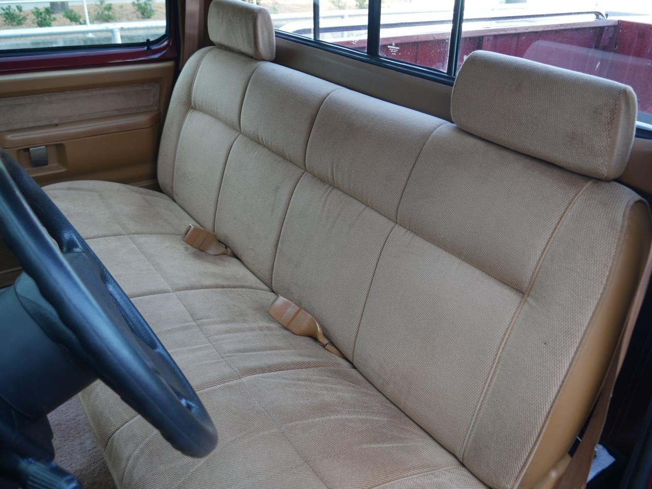 1992 Dodge Ram D-150 LE