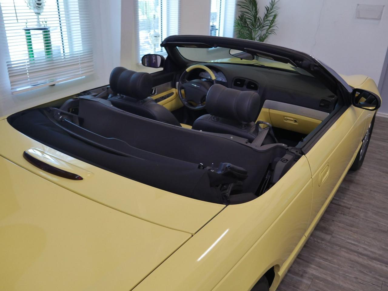 2002 Ford Thunderbird