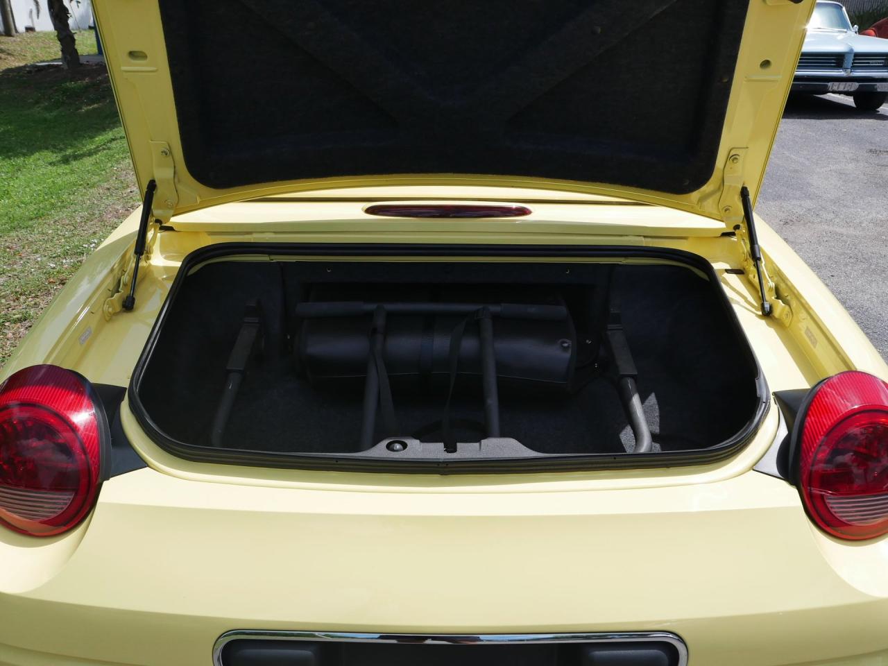 2002 Ford Thunderbird