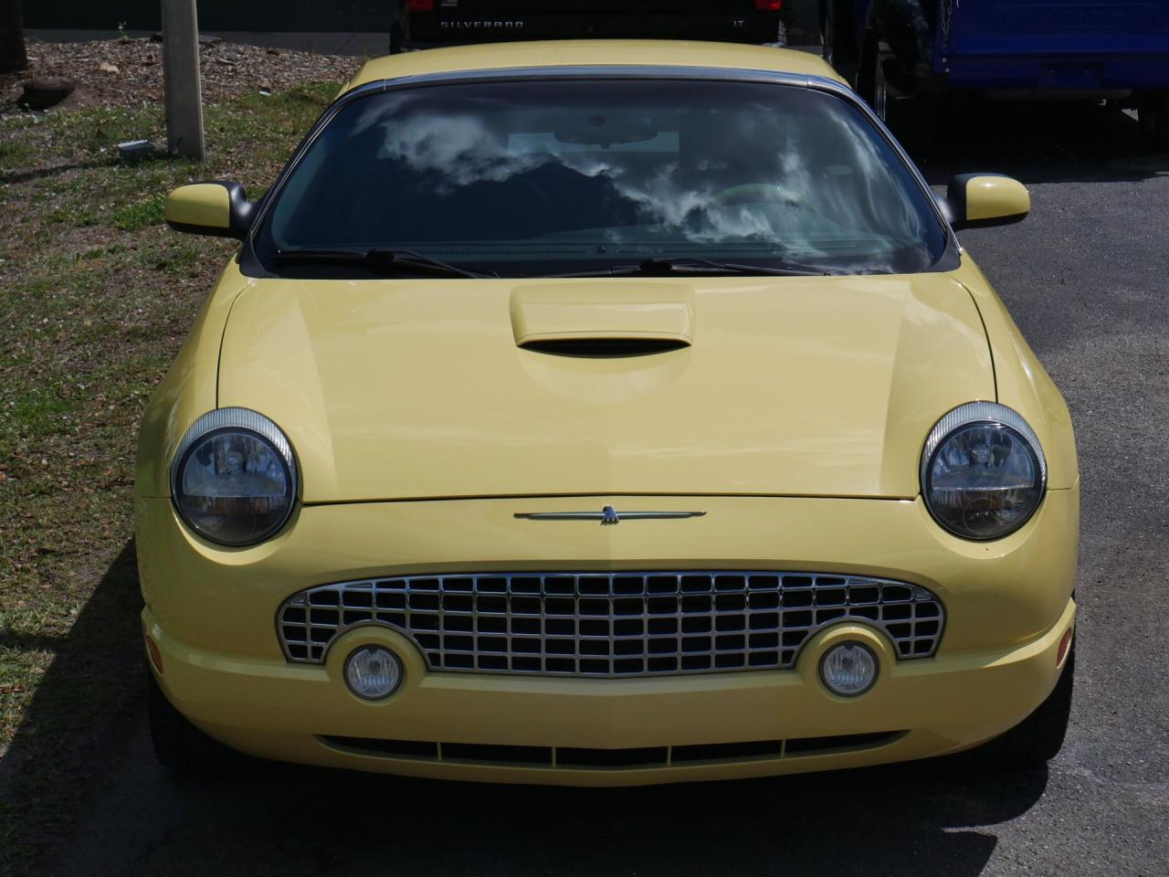 2002 Ford Thunderbird