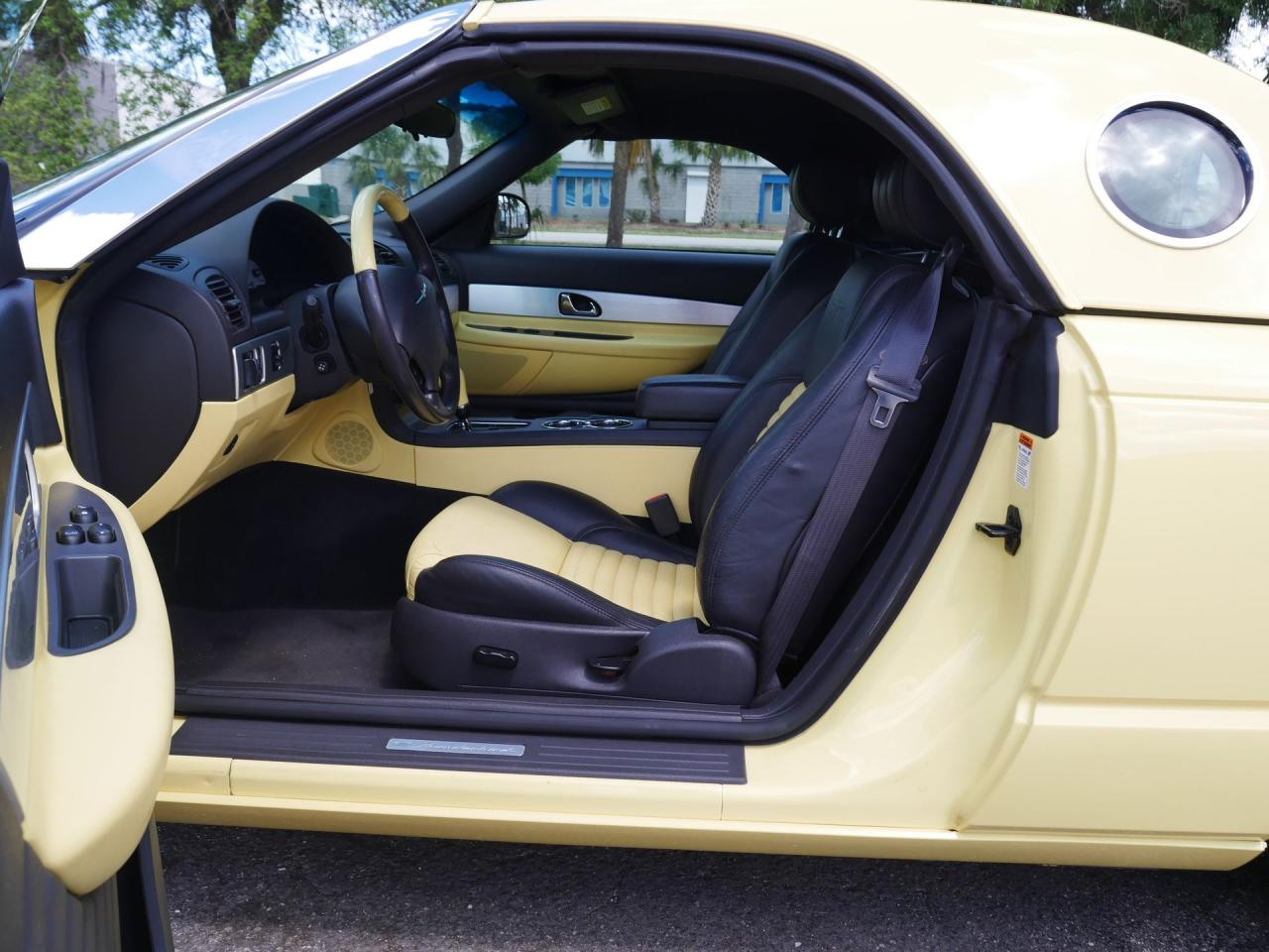 2002 Ford Thunderbird