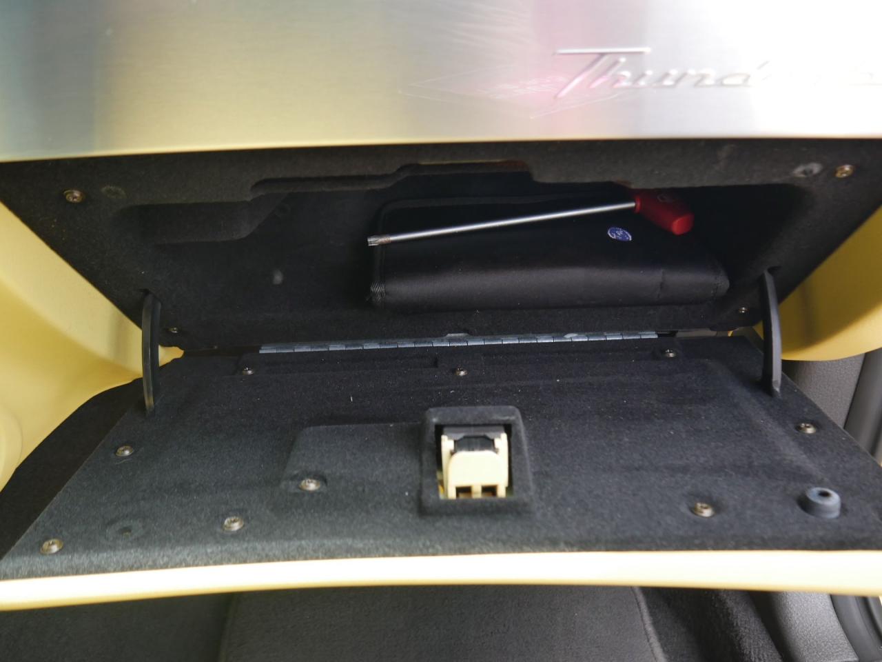 2002 Ford Thunderbird