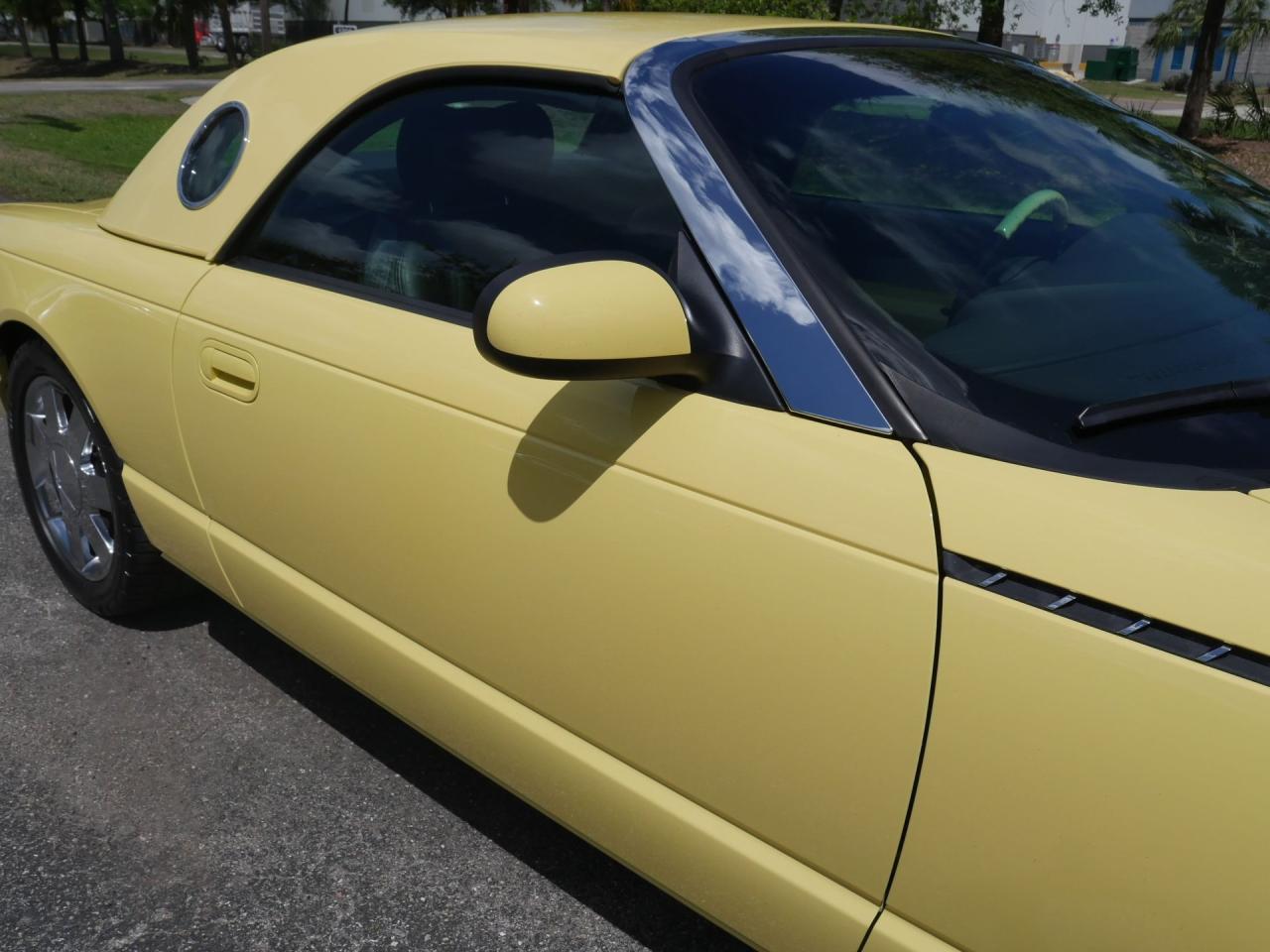 2002 Ford Thunderbird