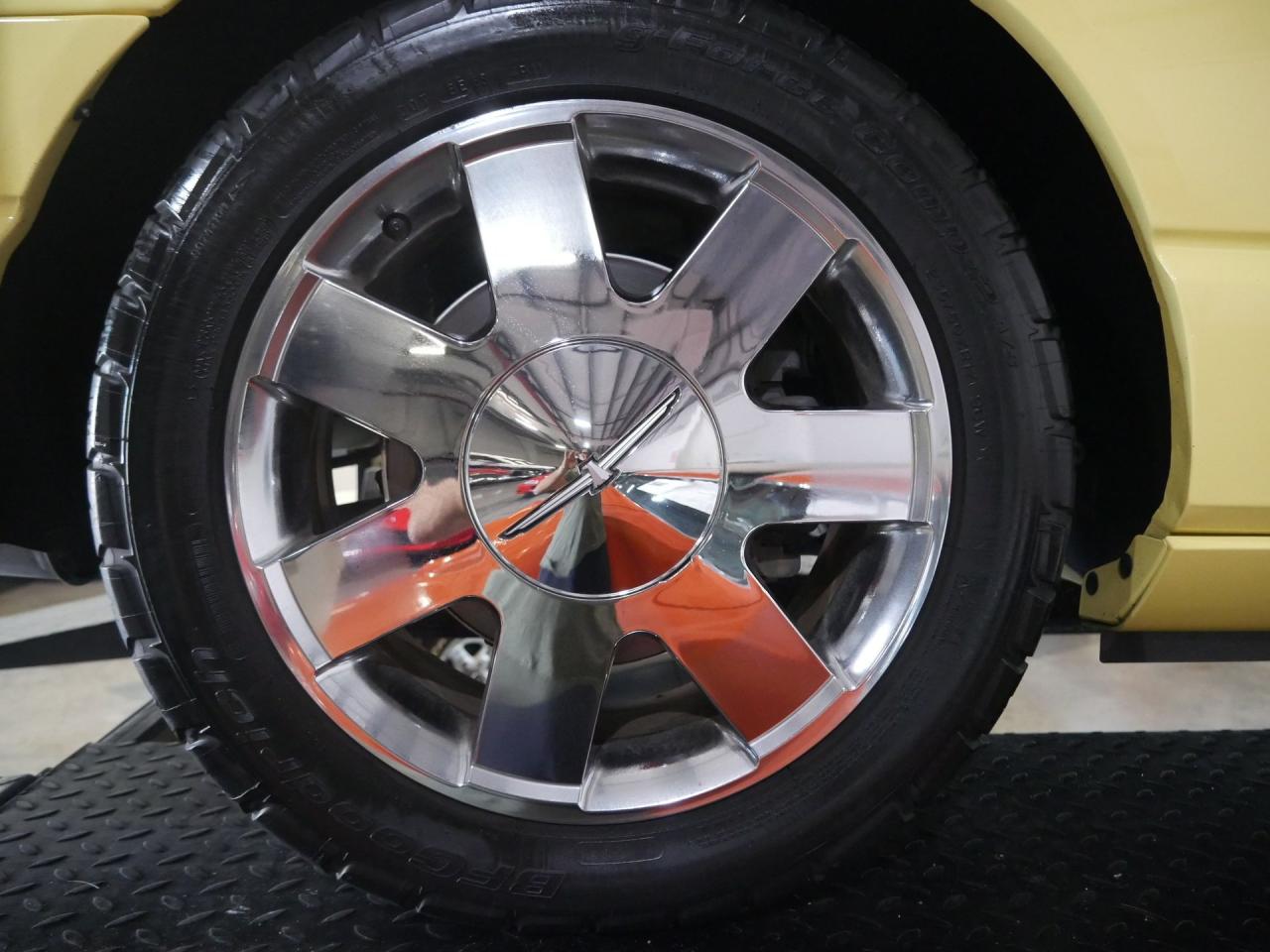 2002 Ford Thunderbird