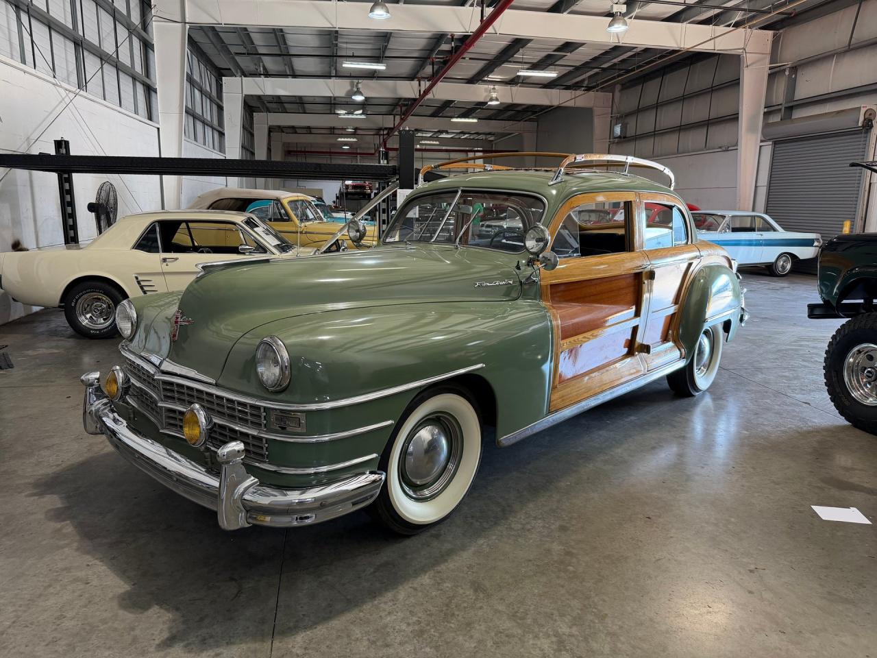 1947 Chrysler Town &amp; Country